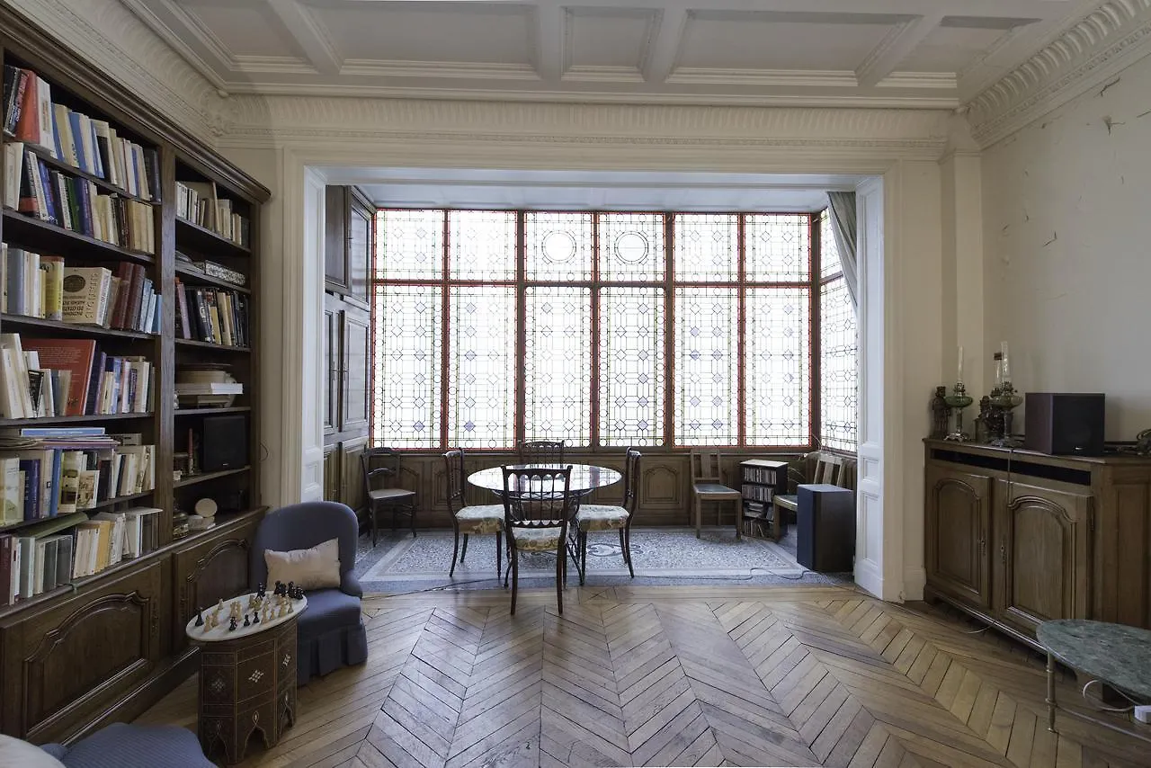 Appartement Veeve - Champs-elysees Hideaway Paris