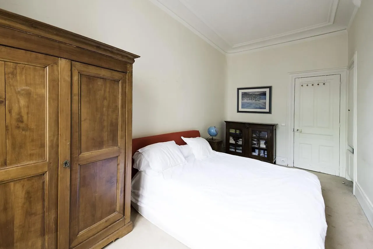Veeve - Champs-elysees Hideaway Appartement